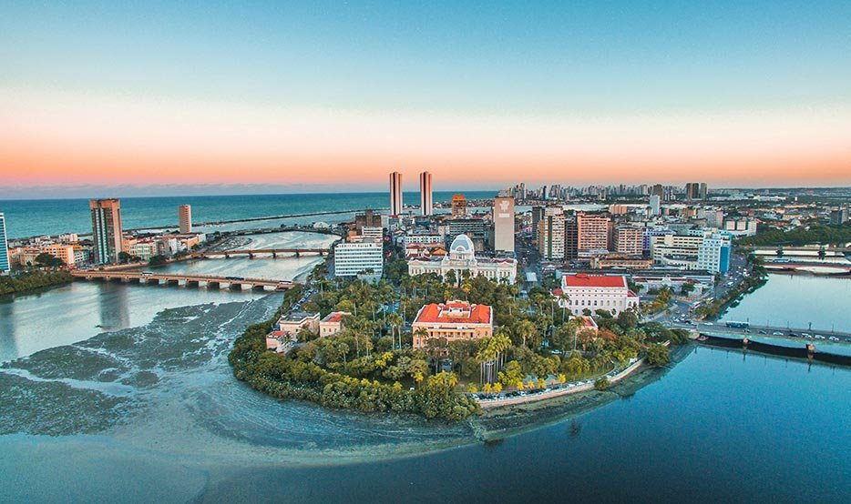 Recife entra na lista de destinos em ascensão para 2026, segundo o Tripadvisor
